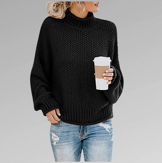 Women's Classic Knitted Sweater with Collar