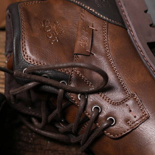 Traditional leather boots for men4