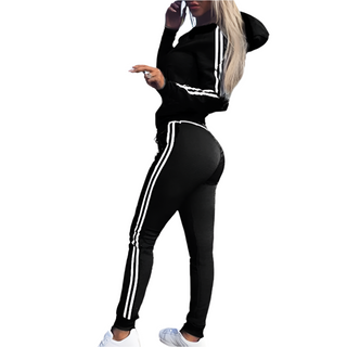 Two-piece women's jogging suit 3