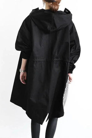 Trend-conscious women's raincoat